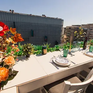 https://old-town-apartment-with-amazing-view-from-the-balcony.bucharesthotelsnow.com